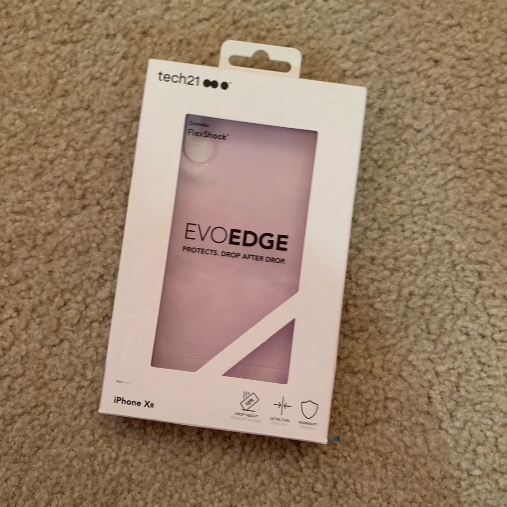 iPhone XR tech 21 Case